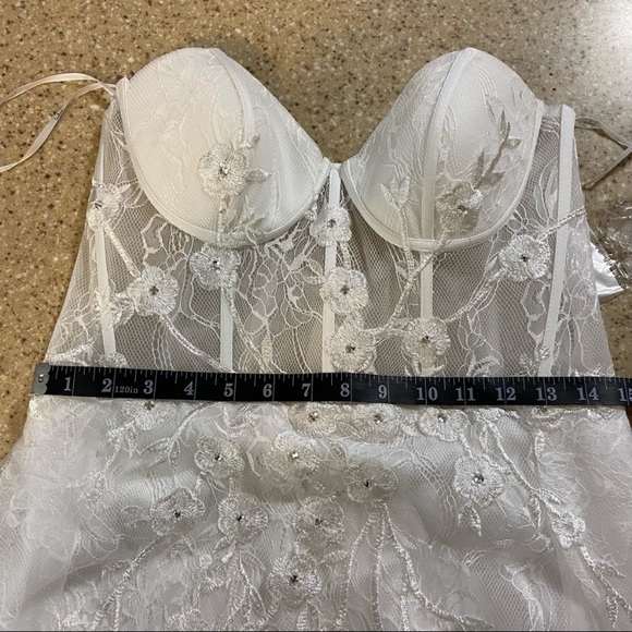 NWOT Lulus Luxe Elegance White Lace Embroidered Rhinestone Strapless Maxi Dress - Picture 12 of 17